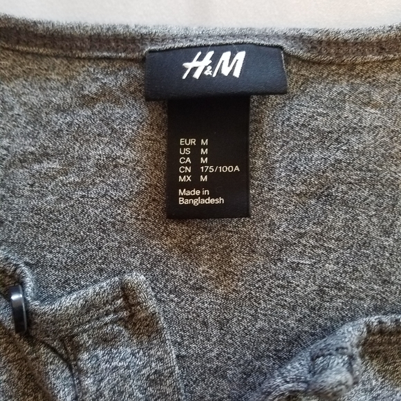 H&M long sleeve gray t-shirt - Picture 2 of 4